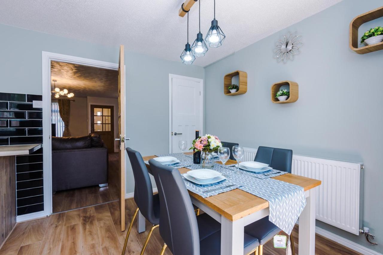 Stylish 4 Bedroom Home Close To Manchester City Centre Exterior photo