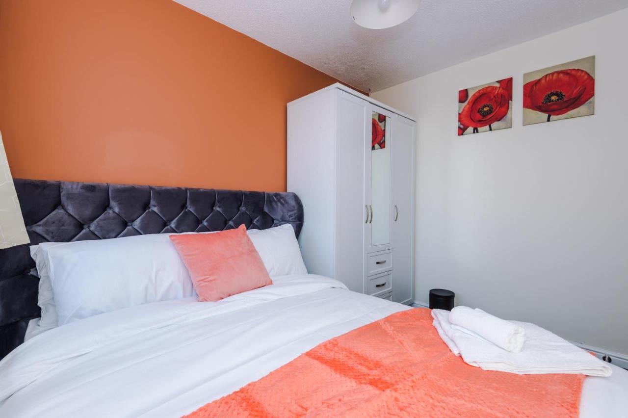 Stylish 4 Bedroom Home Close To Manchester City Centre Exterior photo